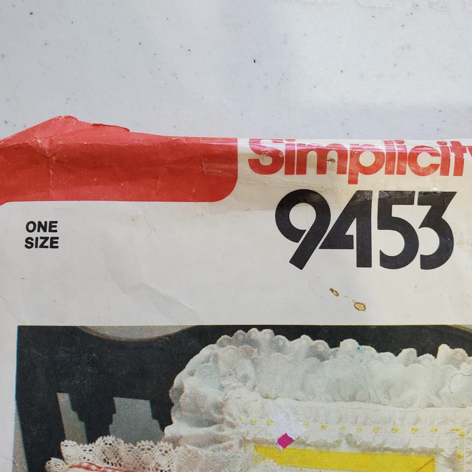 Vtg Simplicity 9453 Pillows Square Roll Trimmed Ruffle 16X16 12X12 6X14 CUT 1980 - Image 2 of 4