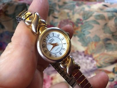  watcht imes square women's wrist gold tone white face 3/4'' &  7'' x3/4'' band