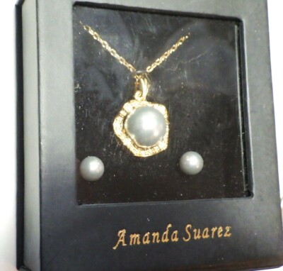 AMANDA SUAREZ Silver Gray Glass Pearl & Crystal Necklace/Pierced 