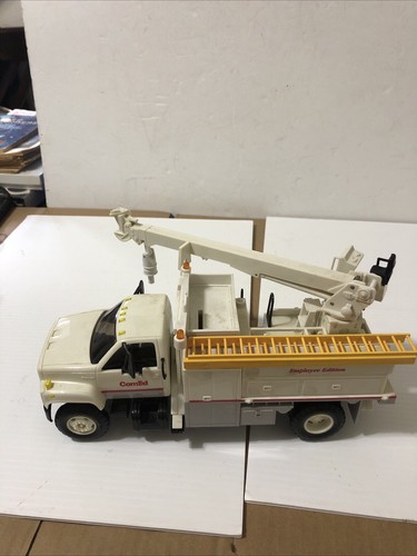 OmEd Set Of 2 Bucket GMC Trucks Bank Employee Edition 1995 1-1 & 1996 2-1 - Picture 8 of 23