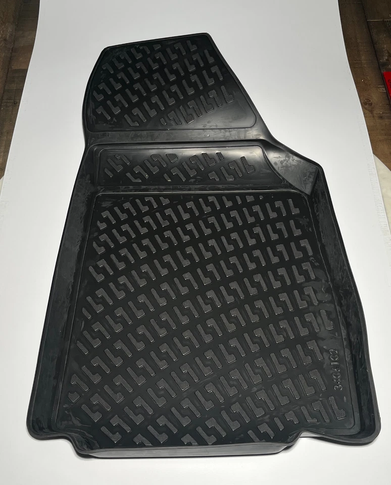 Alfombrillas CrocLiner para Buick Encore 2013-2021 impermeables moldeadas en 3D negras 4 un. Foto 3 de 4