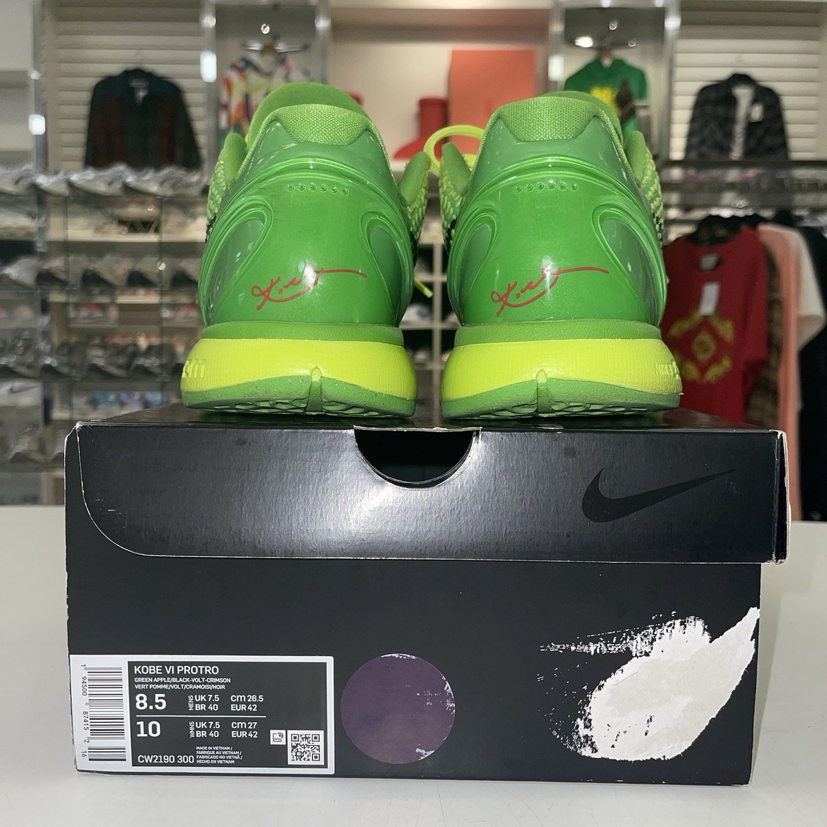 Size 8.5 - Nike Zoom Kobe 6 Protro Low Grinch - Lightly Worn