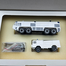 Feuerwehr Flughafen Frankfurt, Merlau  Simba 8x8 und Jumbo Cheeth  Weiss in OVP