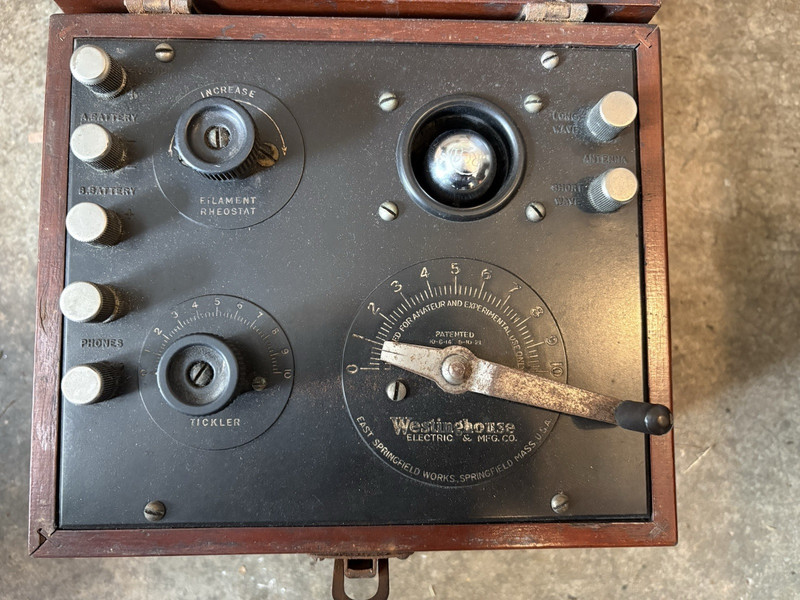 Westinghouse Antique Crystal Radio in Wooden Box with Dial Controls
