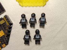 Lego 6987 Message Intercept Base Space Blacktron Astronaut Base