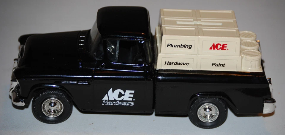 ERTL1994 6th Edition 1955 Ace Hardware Cameo Pickup Truck Locking Coin Bank - Image 3 of 4