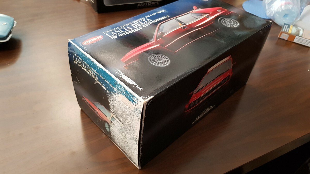 1:18 Lancia Delta HF Integrale EVOLUZIONE 2 By KYOSHO 1:18 Lancia Delta HF Integrale EVOLUZIONE 2 By KYOSHO