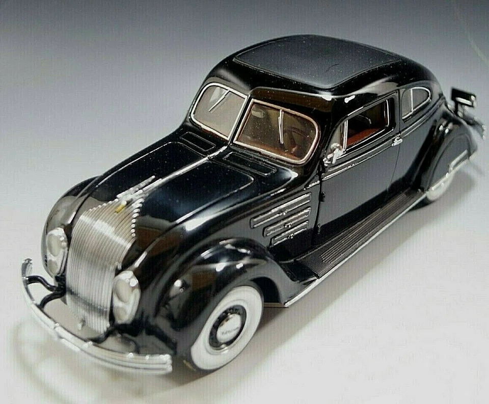 FRANKLIN MINT 1934 CHRYSLER AIRFLOW 1:24 SCALE DIE CAST L.E. 4415/9900 RARE MIB - Image 4 of 4