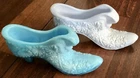 2 Vintage MCM Milk Glass Victorian Cat In Shoe 5.5” Daisy Button Pattern ~Vanity