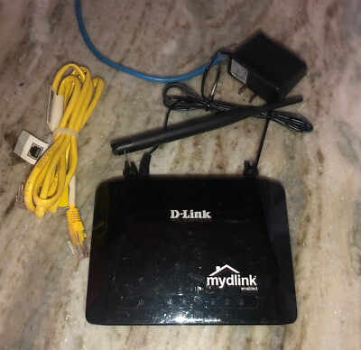 D-Link DIR-605L 300Mbps Wireless-N 4-Port Router Firewall & myDlink Cloud Servic