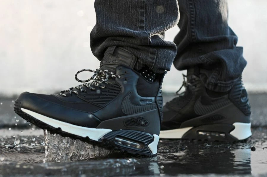 Nike Max 90 Winterized Sneakerboot “Black Reflective”684714-001 Mens 8.5 |