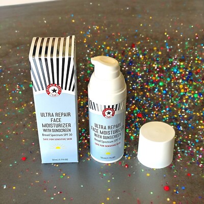 FIRST AID BEAUTY Ultra Repair Face Moisturizer with Sunscreen SPF30 1.7 Oz NIB