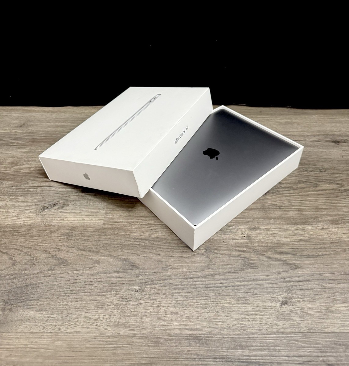 Apple Macbook Air M1 2TB (2000) Gb SSD 16 Gb Ram 16 Core Neural