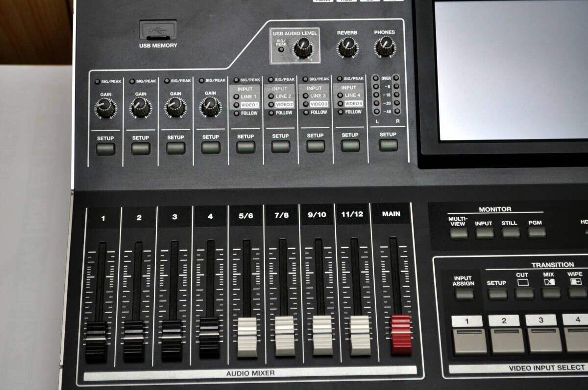 Roland VR-50HD Multi-Format AV Mixer Fully Functional Used Roland VR-50HD Multi-Format AV Mixer Fully Functional Used