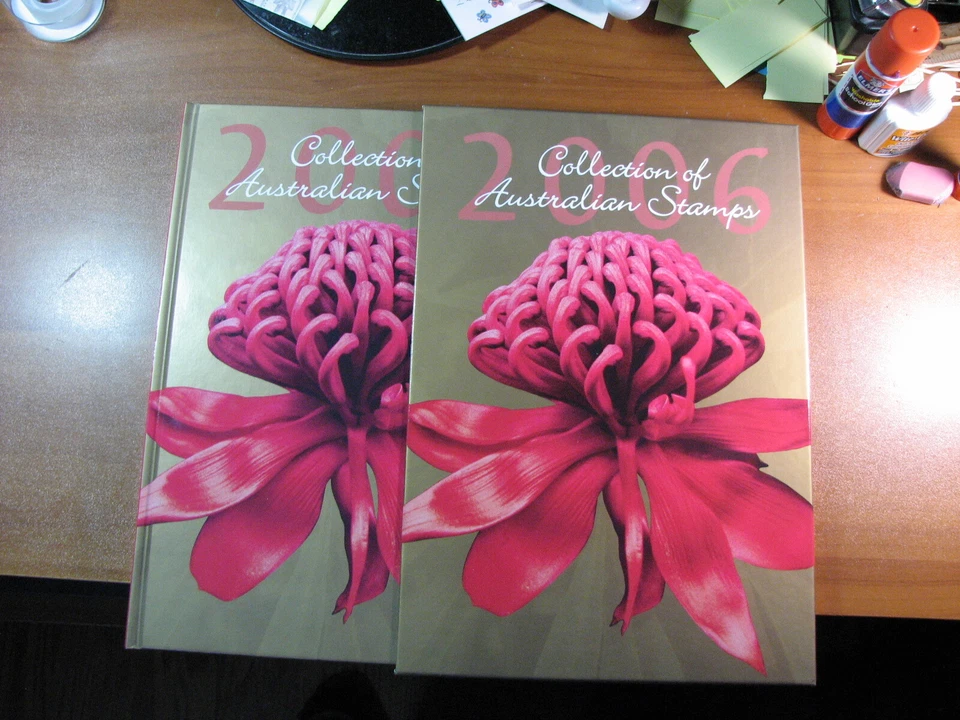 Anuario de estampillas de Australia 2006 con todas las estampillas como nuevas y portada L551 Foto 2 de 2
