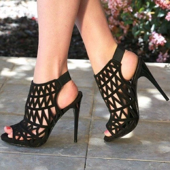 10 109 Steve Madden BRATT Peep Toe Caged Dress Booties Elastic