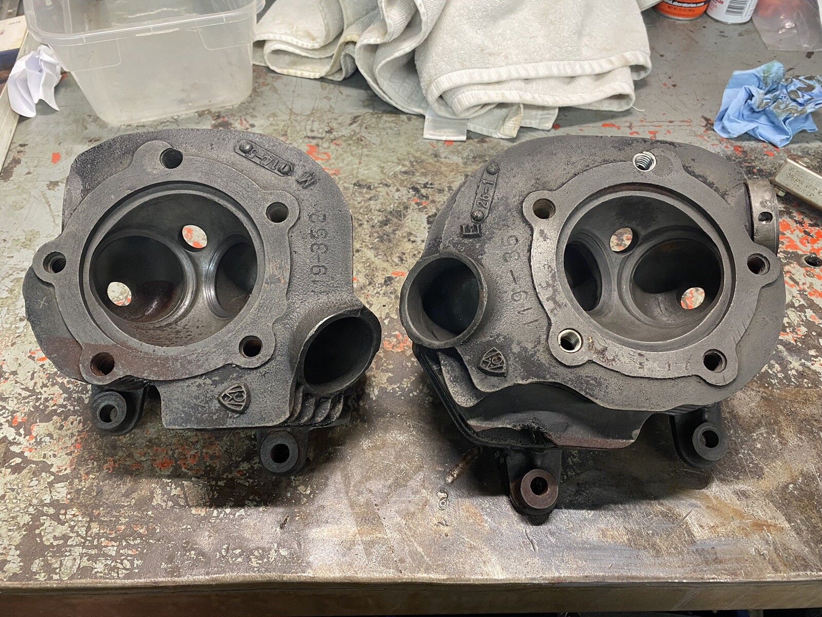 Harley Knucklehead Cylinder Heads Set Front Rear OEM FL EL NOS 1200