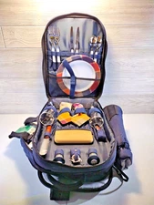 Picnic Time Insulated Picnic Backpack - Service for 4