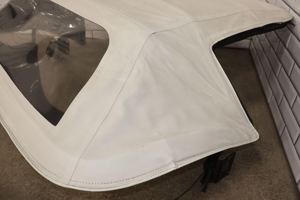 86-93 Chevy C4 Corvette Comvertible White Soft Top (Vinyl Rear WIndow ...