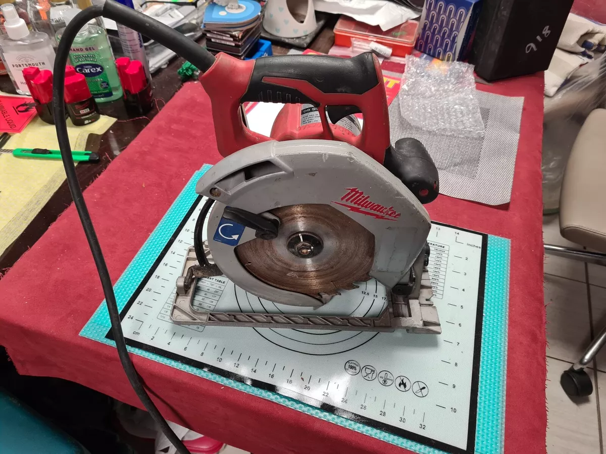 Milwaukee 110v circular saw hotsell