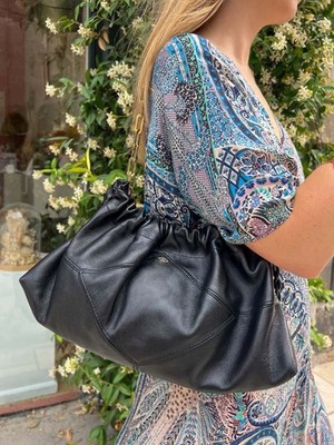 BA&SH TASCHE SCHWARZ   SCHULTERGETRAGEN   NEU   JUNE SERIE   SCHUTZTASCHE GRATIS