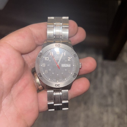 Wenger Swiss Military Mens Wrist Watch 79940 Needs Battery!! It’s Absolutely 👍