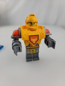 LEGO Battle Suit Axl minifigure NEXO Knights With Shield 