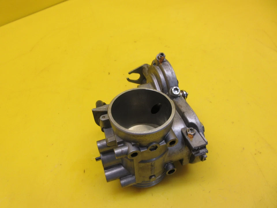 OEM 2015 2016 KAWASAKI KX250F INYECTOR DE COMBUSTIBLE PRINCIPAL CUERPO DEL ACELERADOR CARROCERÍAS DESPOJADAS Foto 3 de 4