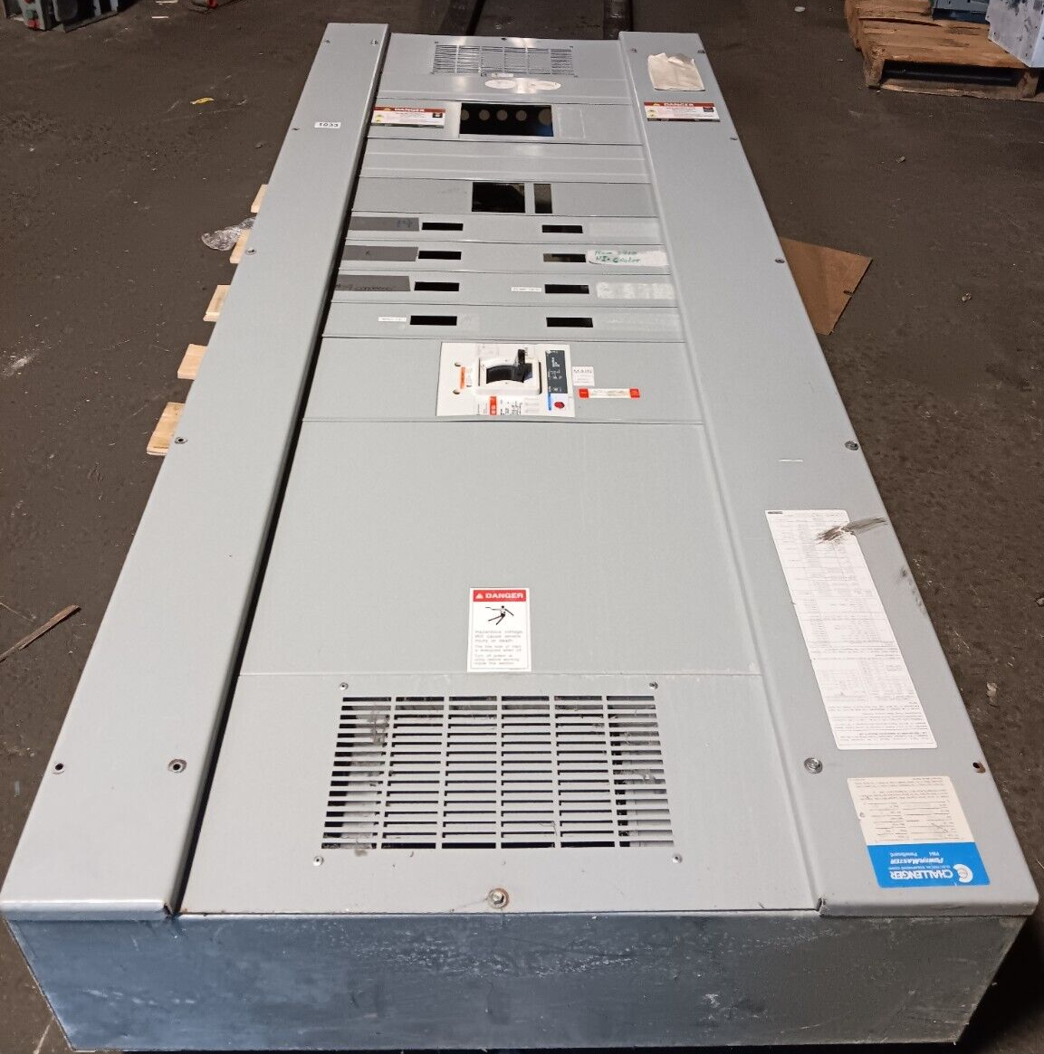 Cutler-Hammer PRL-4B 600A 480Y/277V Main Breaker Panelboard (LOA1508 ...