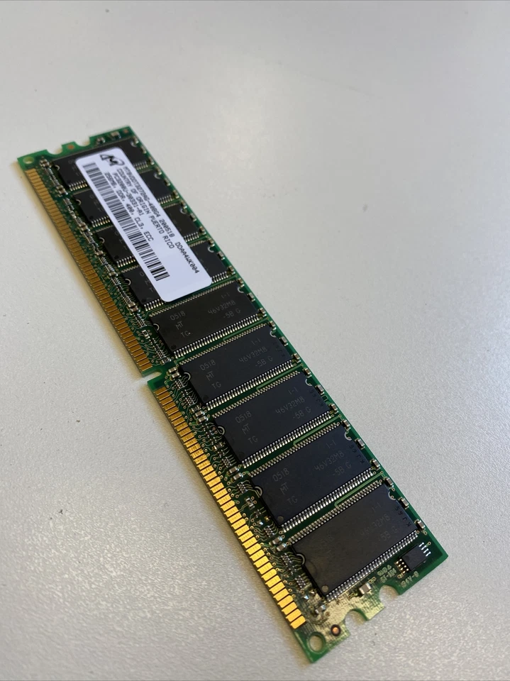 MT9VDDT3272AG-40BG4 200518 256MB PC3200 DDR-400 CL3 ECC RAM HYS72D32300GU-5-B - Image 3 of 4
