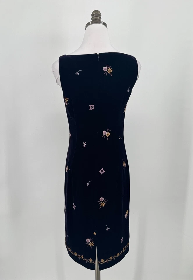 Ann Taylor Vintage Purple Velvet Embroidered Flower Appliques Sheath Dress Sz 2 - Image 3 of 4