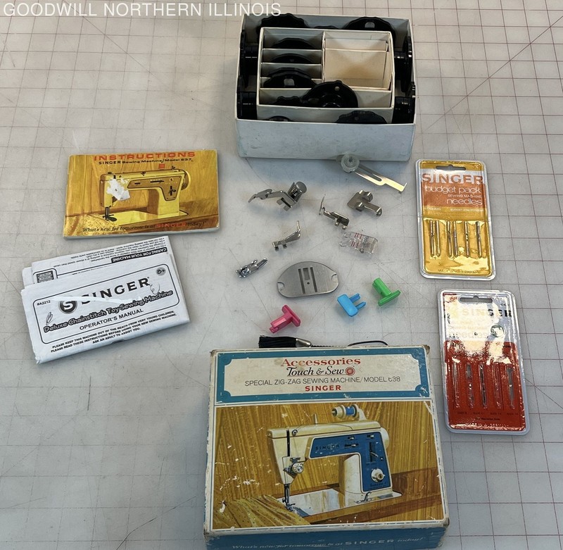 Vintage Singer Sewing Machine Parts/Accessories: Presser Feet, Needles, Cams +