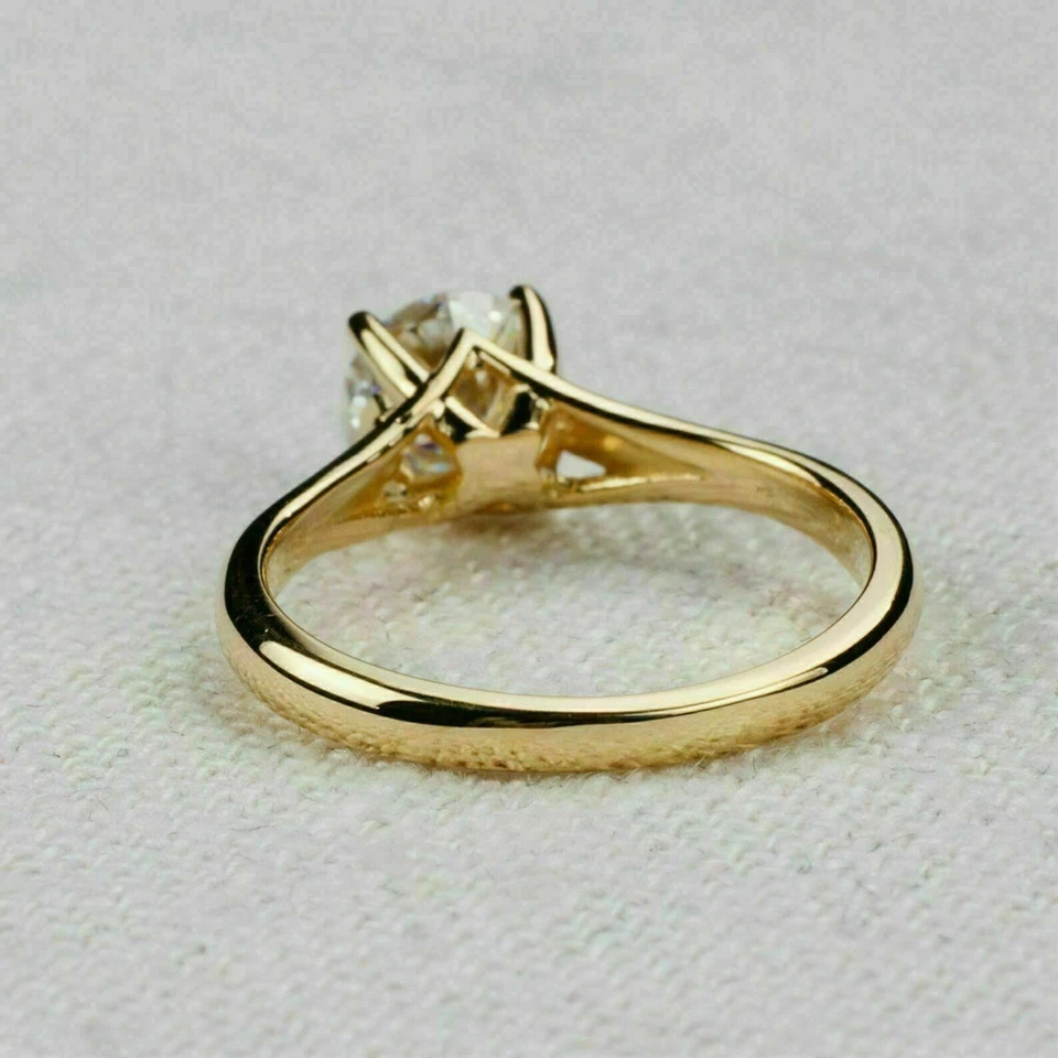 Anillo de boda de compromiso solitario redondo de diamantes de 2 quilates de oro amarillo de 14 quilates talla grande 7 Foto 4 de 4