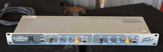 PEAVEY SERIE PV PV 23XO PRECISIÓN 2/3 VÍAS CROSSOVER