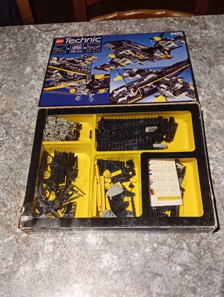 LEGO Technic 8425 Black Hawk / Sky Stormer, foto 2 di 5