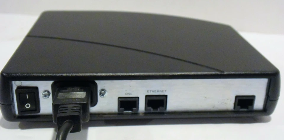 Efficient Networks SpeedStream 5871 4-Port IDSL Router/Gateway 120-5271-001 - Image 4 of 4