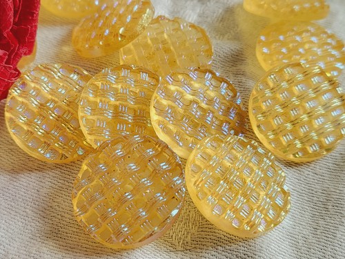 Lot De 6 Boutons Vintage - Damas Relief Jaune Doré - 2.2 Cm - Réf 5054 - Occasion