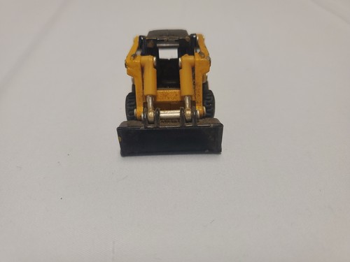 Rare! Ertl 1/32 scale John Deere 320 Skid Steer, model loader with Brown cab! - Picture 7 of 11