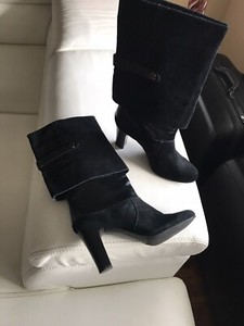 tahari boots