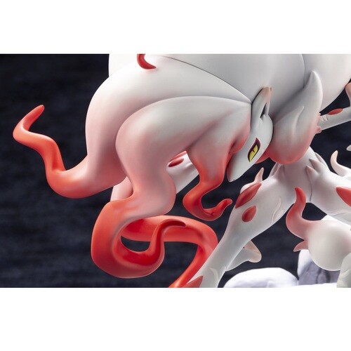 Pokemon Center Original Figure Hisui Zorua & Hisui Zoroark