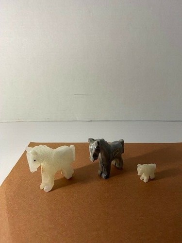 3 small Marble Carved Horses 1950's - Picture 2 of 2