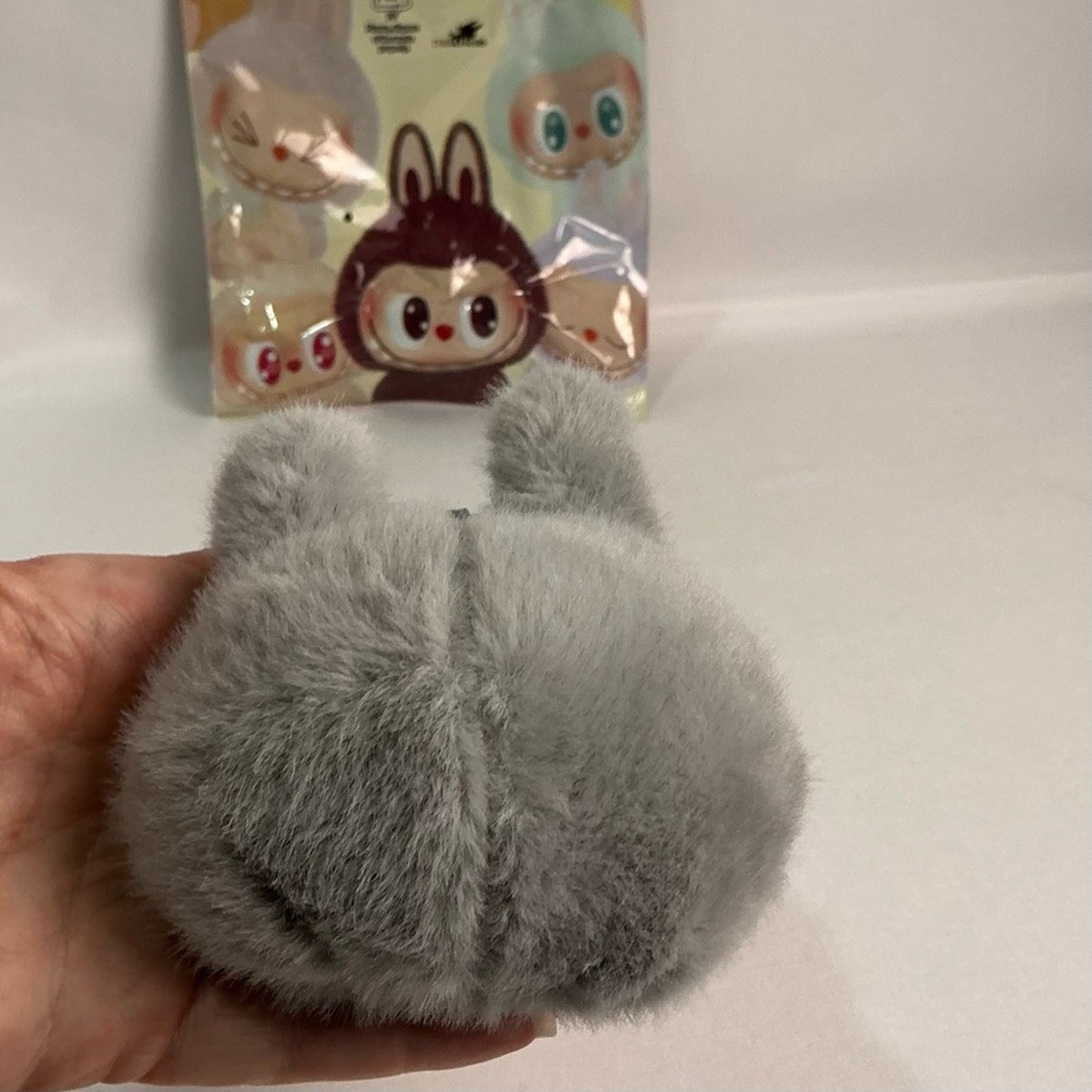 LABUBU Have a Seat ラブブ HEHE グレー　正規品 Labubu The Monsters Gray Have a Seat Keychain Musical Pop