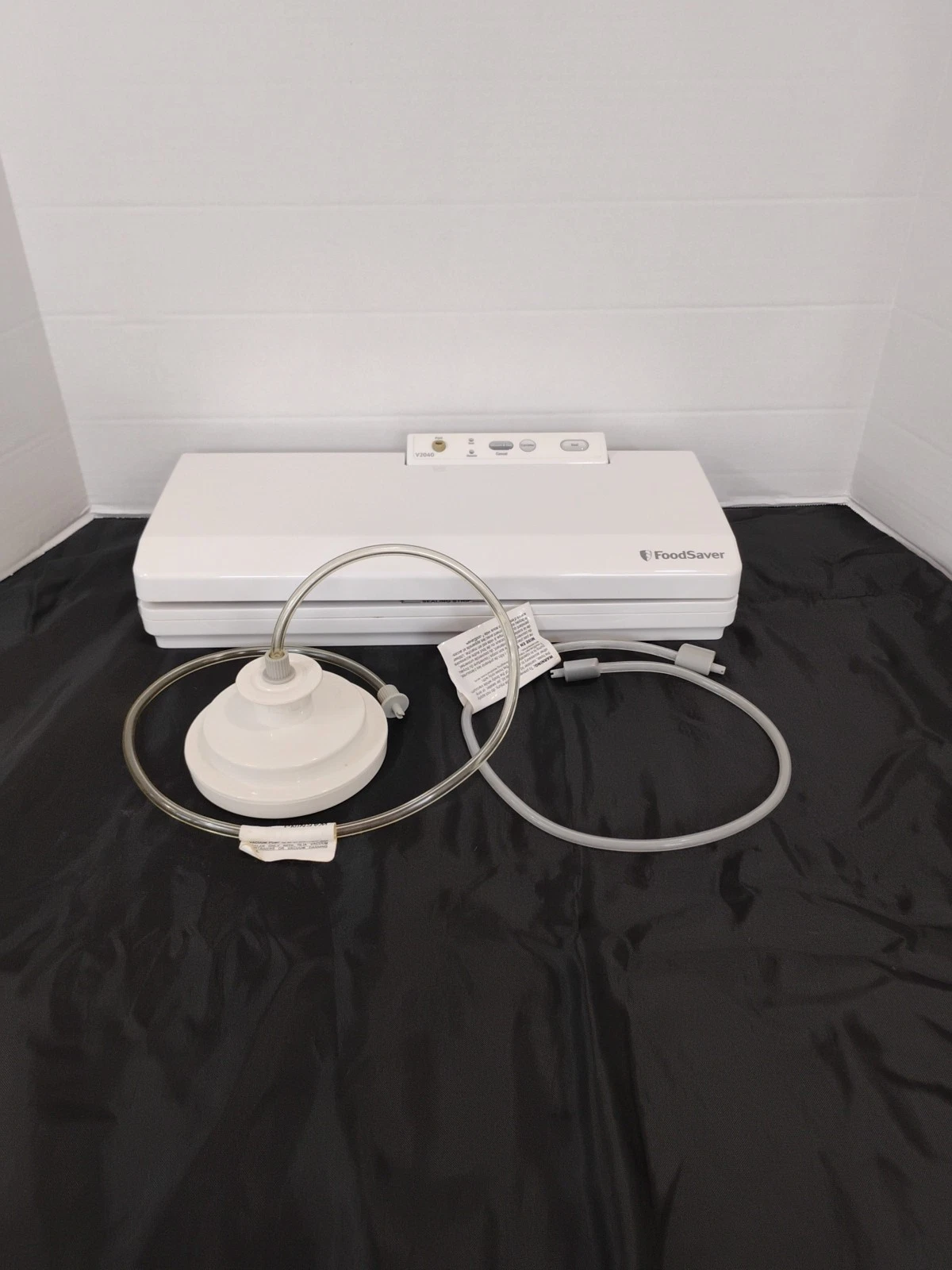 Food Vacuum FoodSaver Sealer System VAC 2040 with Jar Sealer Works Great!
Opens in a new window or t
