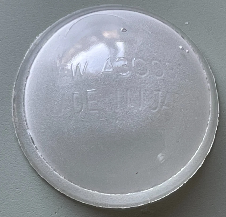 Lente de licencia Datsun 26511-04200 1960 1961 Bluebird PL310 sedán Foto 4 de 4