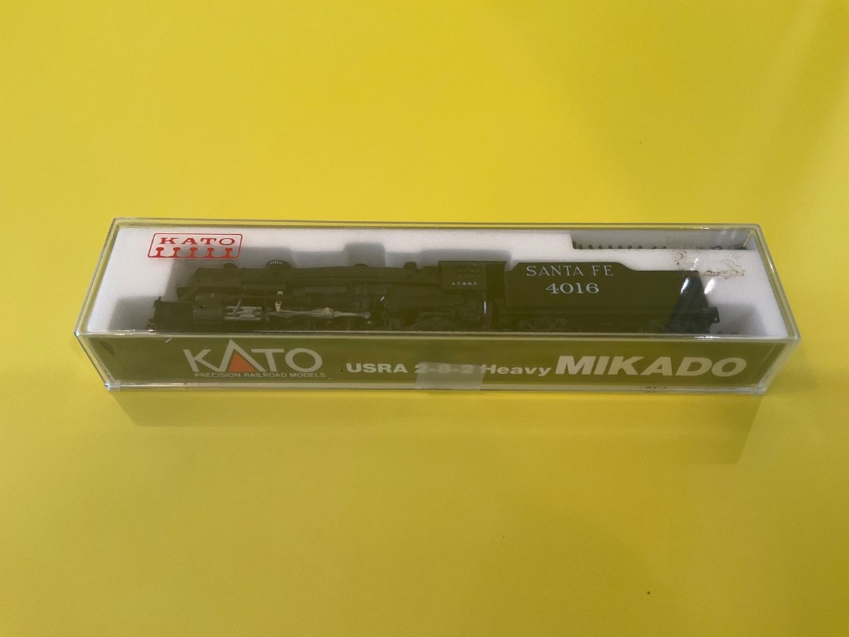 Kato N Scale 126-0102 USRA 2-8-2 Heavy Mikado Steam Locomotive