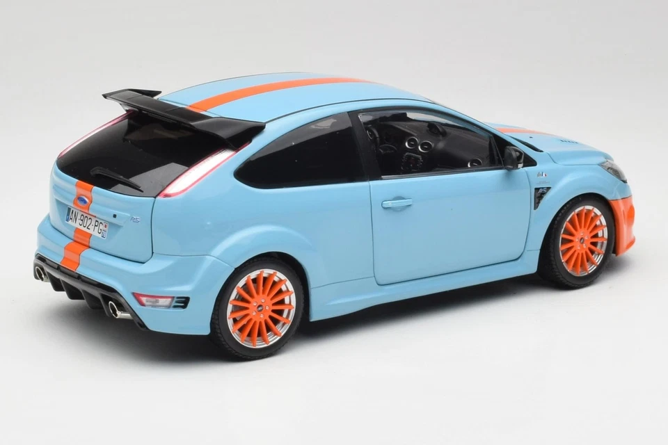 100080068 Ford Focus RS LM Classic Edition Gulf 1968 Ford GT40 Tribute 2010 Mini - Immagine 3 di 4
