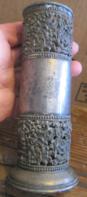 Antique Meriden B CO PIERCED 5.5" TALL VASE #101 Quadruple Plate Silver-USA