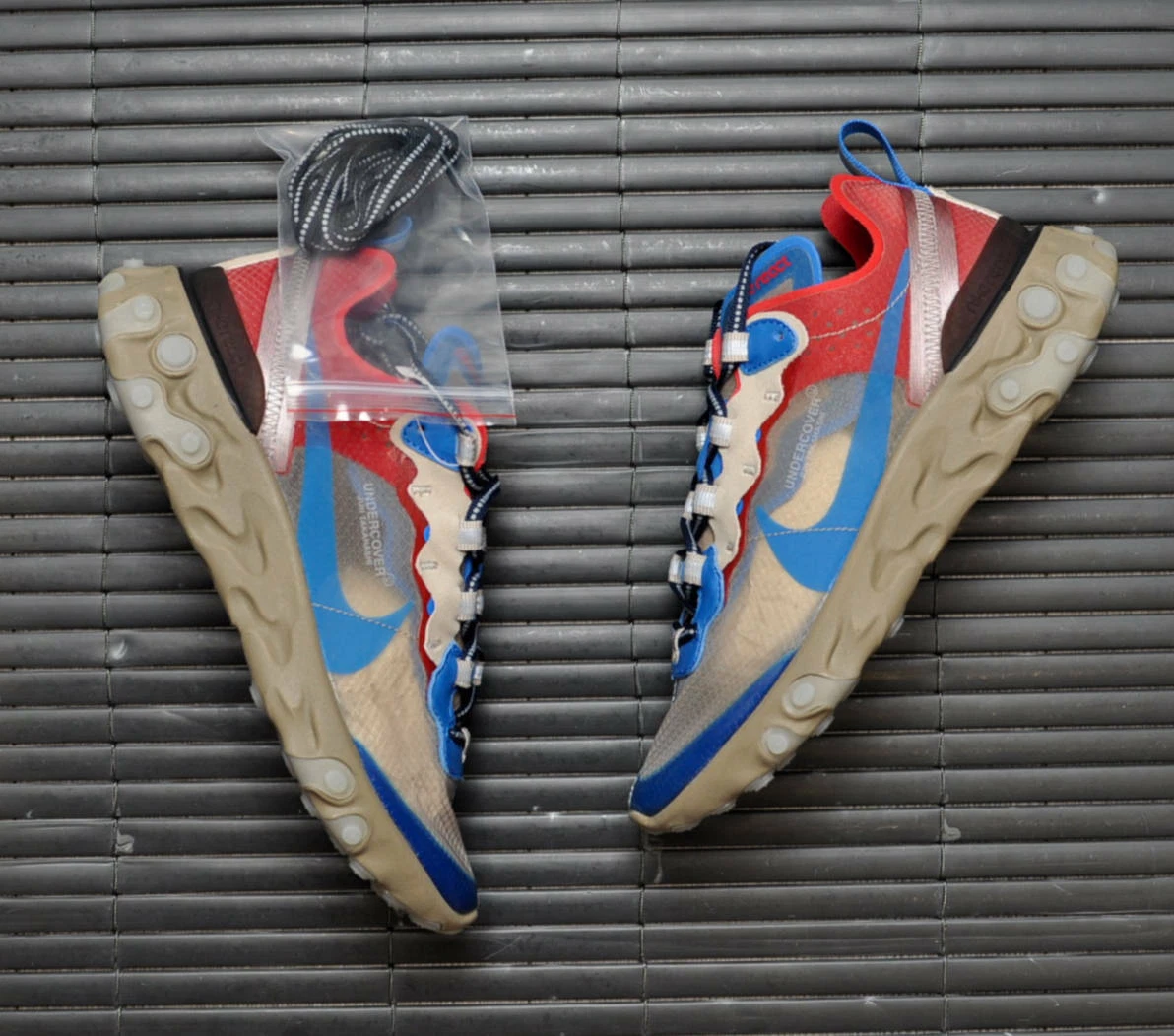 Nike element hotsell 87 undercover