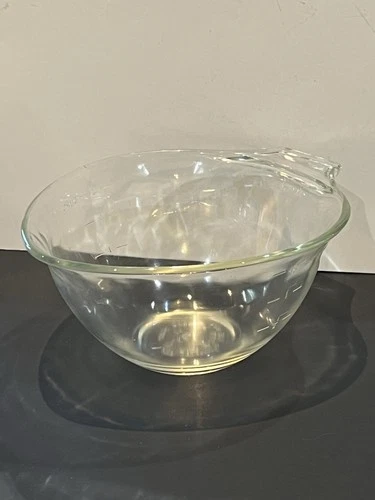 Pyrex VTG Teardrop Measuring Mixing Clear Glass Bowl, 3 Cups/1 1/2 Pints