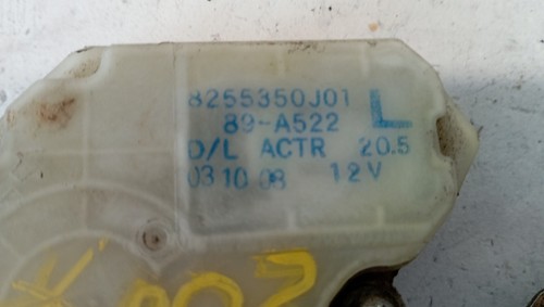 8255350J01 serrure porte arrière gauche NISSAN TERRANO II R20 1993 1096524 - Photo 2/4